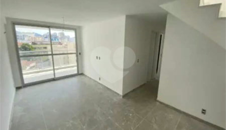 Cobertura à venda com 3 quartos, sendo 1 suíte,  em Tijuca, Rio de Janeiro, RJ
