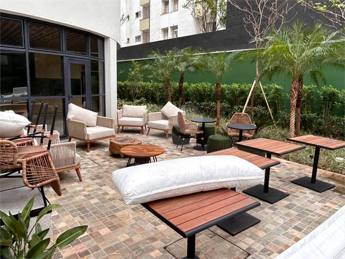 Apartamento à venda com 2 suítes em Campo Belo, São Paulo, SP