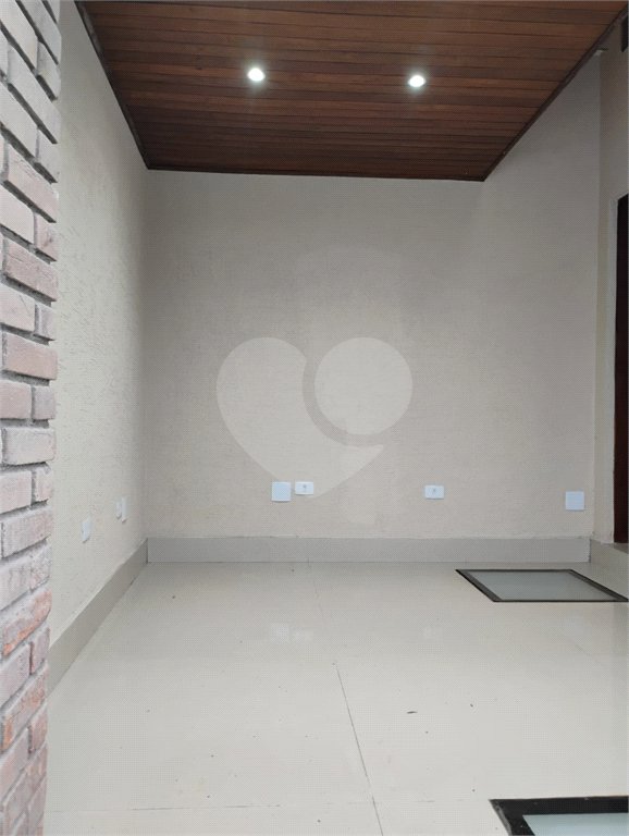 Sobrado à venda com 3 quartos, sendo 1 suíte, em Vila Paulista, São Paulo, SP