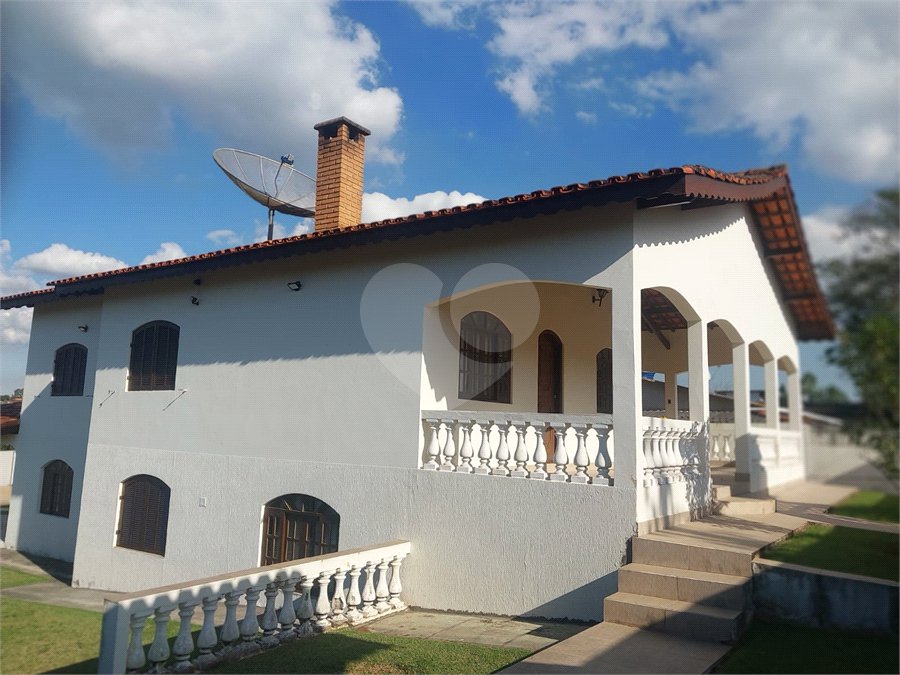 Chácara à venda com 5 quartos, sendo 1 suíte,  em Alpes do Sarapu, Salto de Pirapora, SP