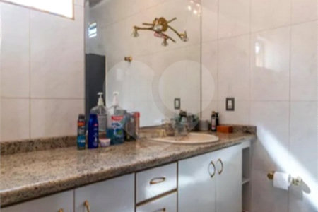 Sobrado à venda com 5 quartos, sendo 4 suítes, em Vila Galvão, Guarulhos, SP