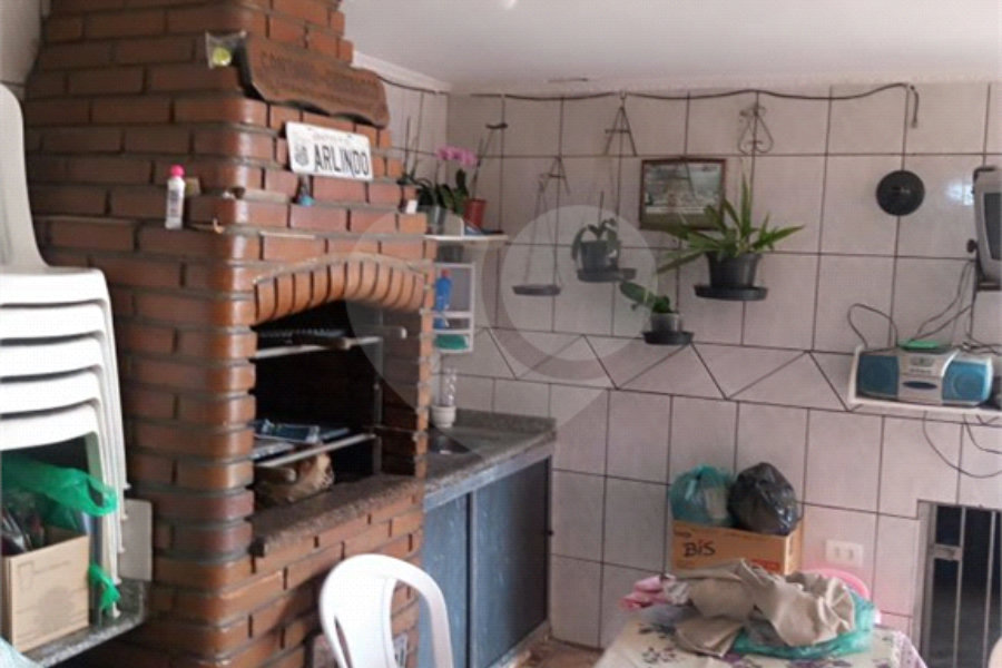 Sobrado à venda com 3 quartos em Vila Santa Maria, São Paulo, SP