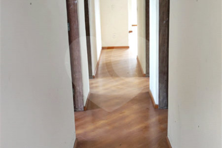 Sobrado à venda com 5 quartos, sendo 3 suítes, em Vila Campestre, São Paulo, SP