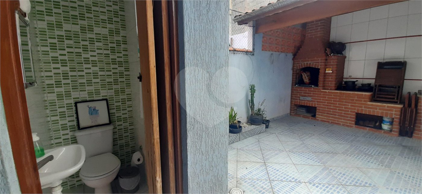 Sobrado à venda com 4 quartos, sendo 1 suíte,  em Tremembé, São Paulo, SP
