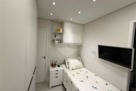 Apartamento com 120m², 3 dormitórios, sendo 3 suítes, 2 vagas de garagem, à venda no Tatuapé.