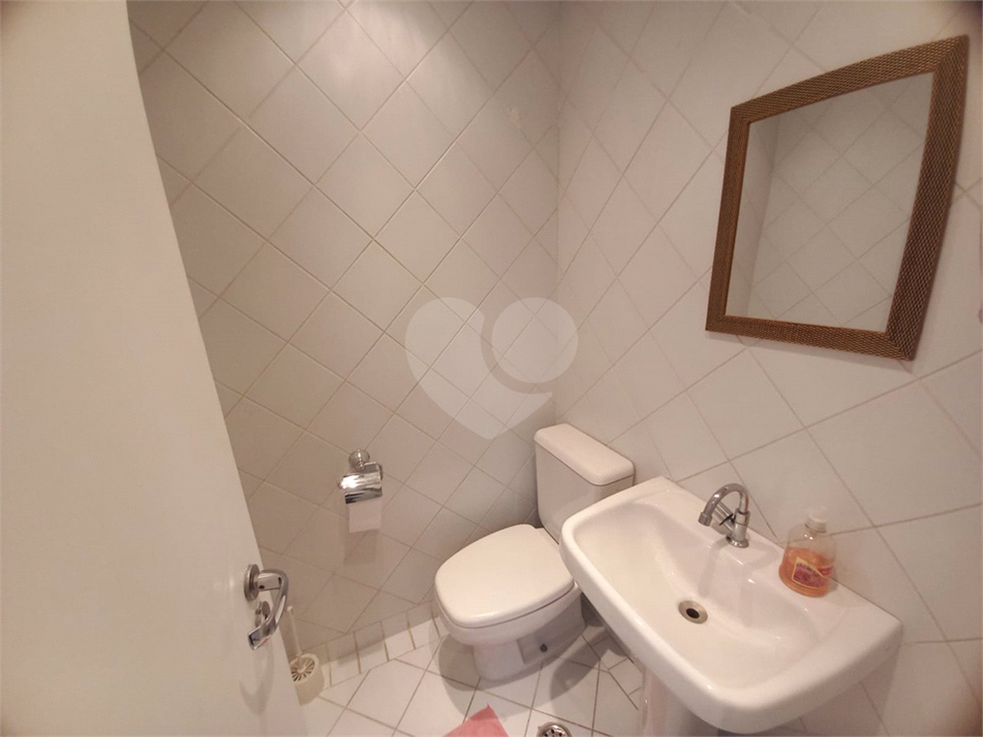 Sala comercial mobiliada para locação no Paraíso