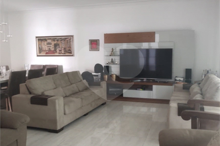 Sobrado à venda com 3 quartos, sendo 1 suíte, em Palmas do Tremembé, São Paulo, SP
