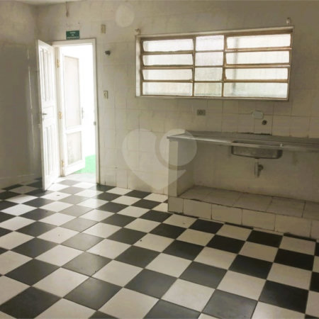 Casa à venda ou para alugar com 7 quartos, sendo 2 suítes, em Jardim Peri Peri, São Paulo, SP
