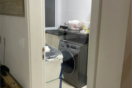 Casa à venda com 3 quartos, sendo 1 suíte,  no condomínio Vida Verde 1, Suzano - SP