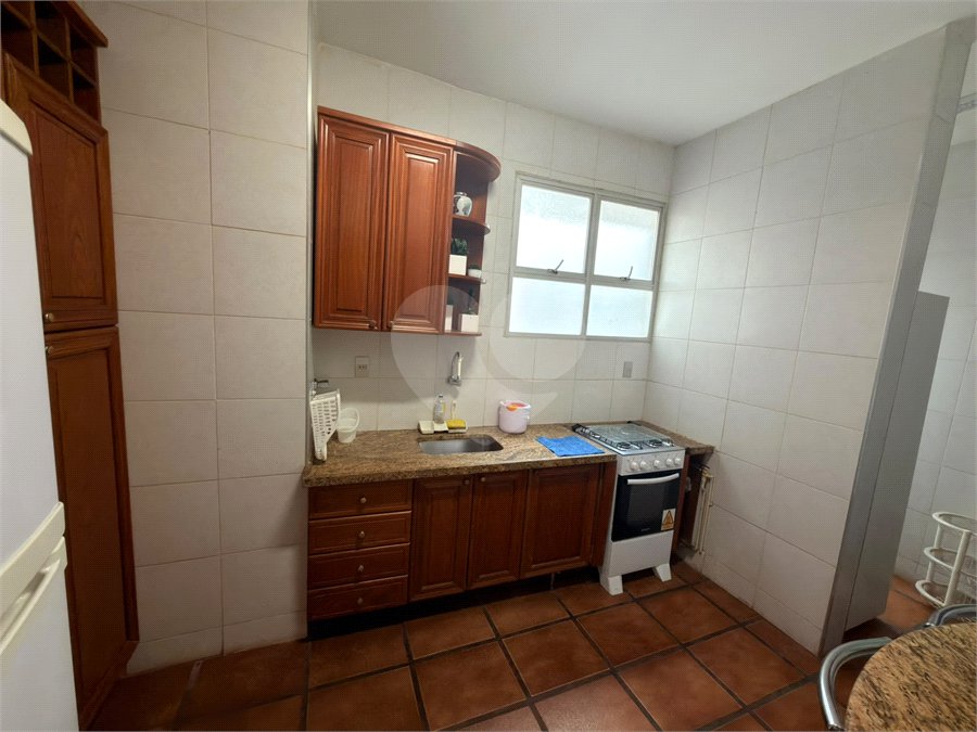 Apartamento à venda com 3 quartos, sendo 1 suíte, em Vila Nova, Cabo Frio, RJ