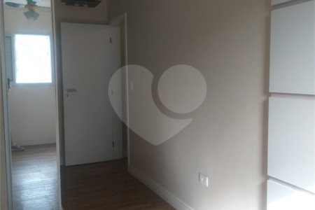 Apartamento à venda com 2 suítes em Guilhermina, Praia Grande, SP