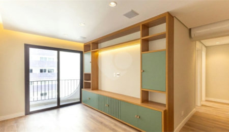 Apartamento à venda com 2 quartos, sendo 1 suíte,  em Vila Olímpia, São Paulo, SP