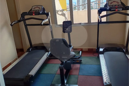 Apartamento com 68m², 2 dormitórios, sendo 1 suíte, 1 vaga, à venda na Vila Matilde.