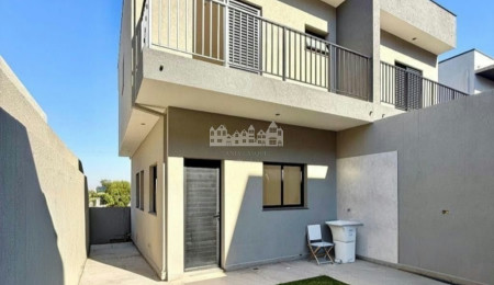 Casa à venda com 2 suítes em Jardim Santo Antônio, Atibaia, SP