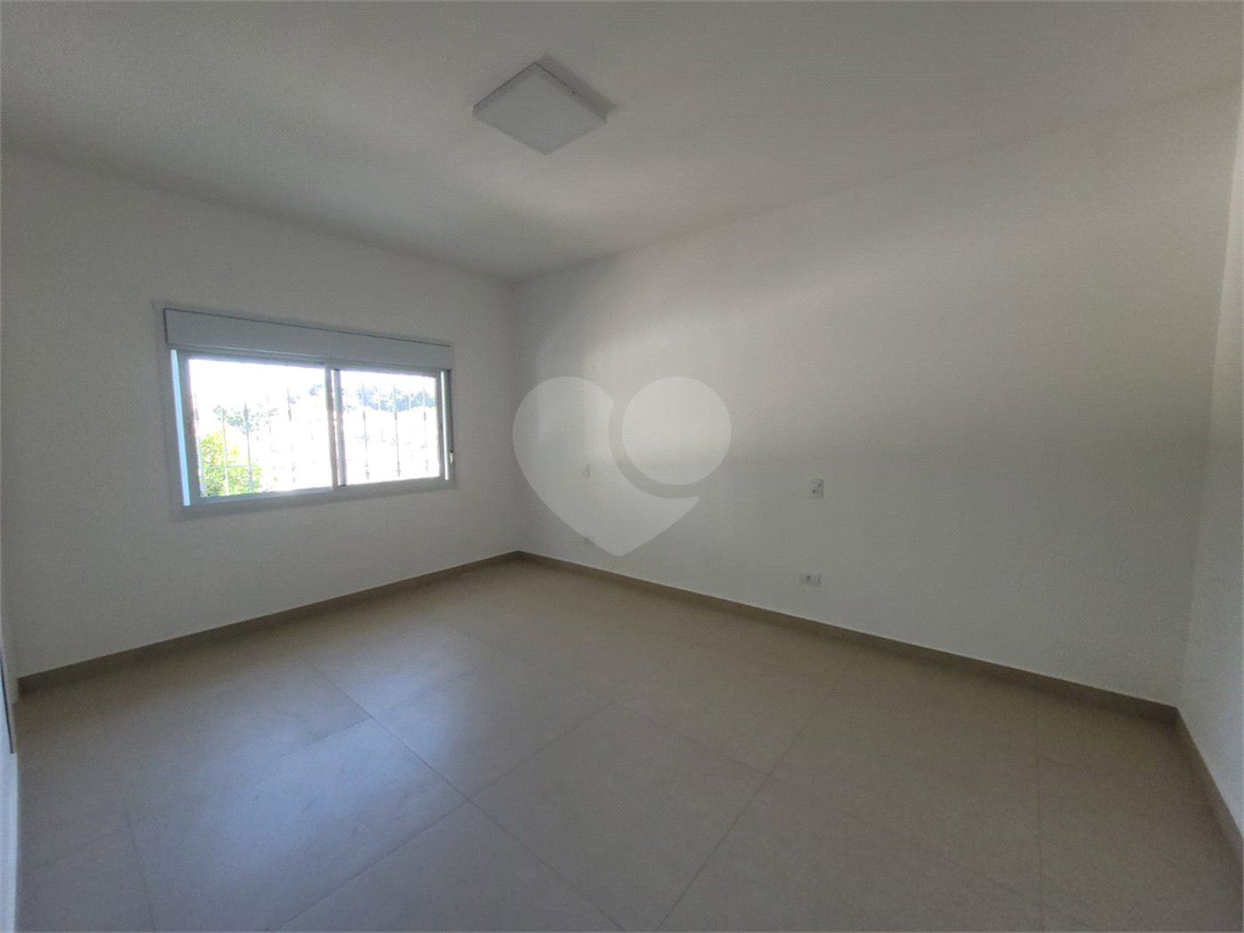 Casa Térrea à venda ou para alugar com 4 quartos, sendo 3 suítes,  em Horto Florestal, São Paulo, SP