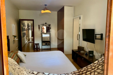 Sobrado à venda com 3 quartos, sendo 1 suíte, em Jardim Marajoara, São Paulo, SP