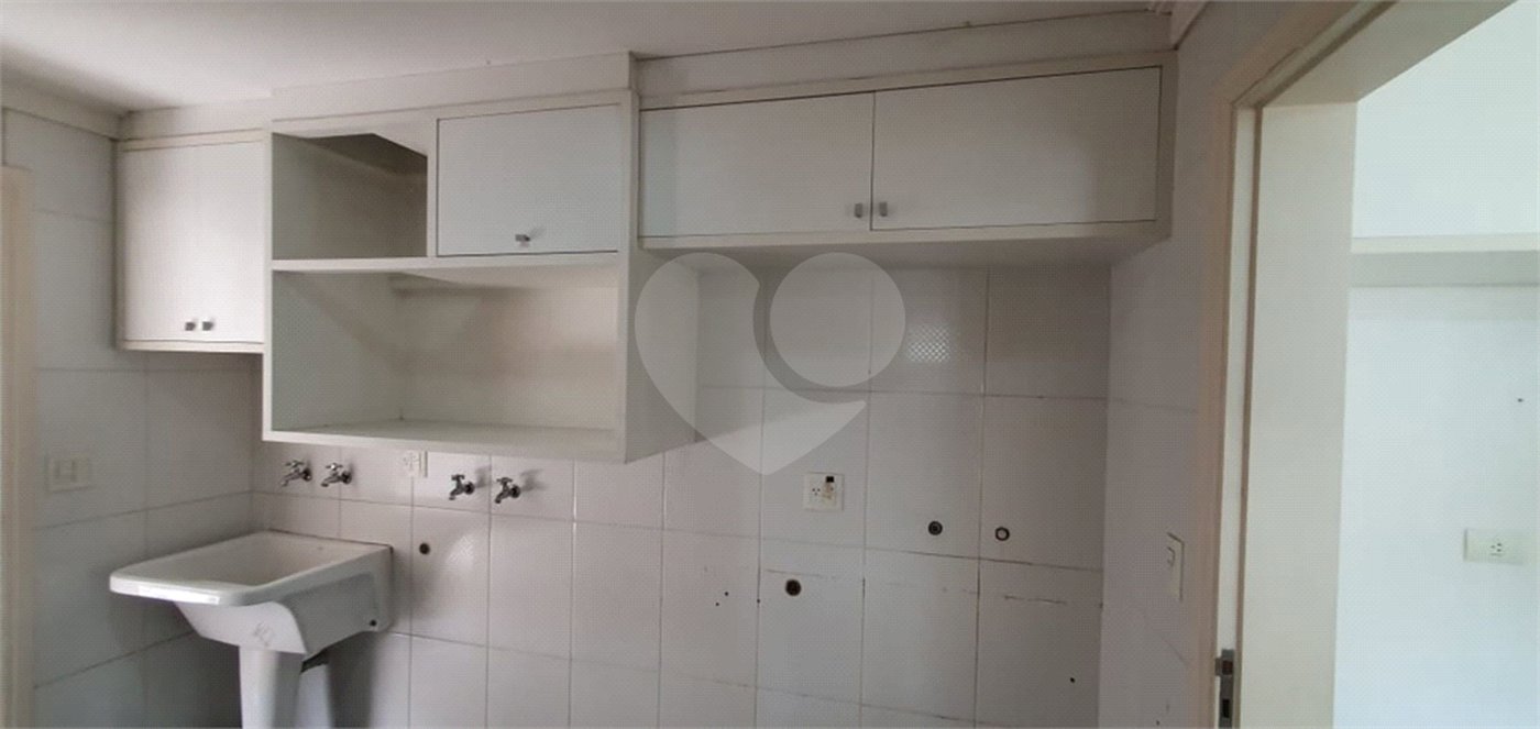 Sobrado à venda com 4 suítes em Moema, São Paulo, SP