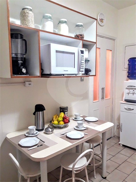 Casa à venda com 3 quartos, sendo 1 suíte,  em Jardim Aeroporto, São Paulo, SP
