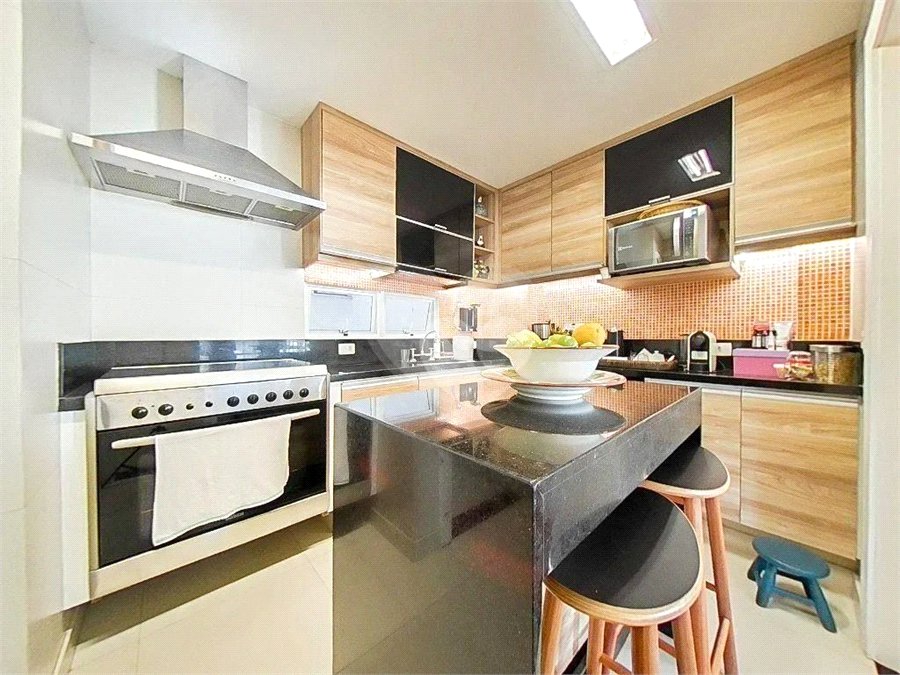 Apartamento à venda com 3 quartos, sendo 1 suíte, em Lagoa, Rio de Janeiro, RJ