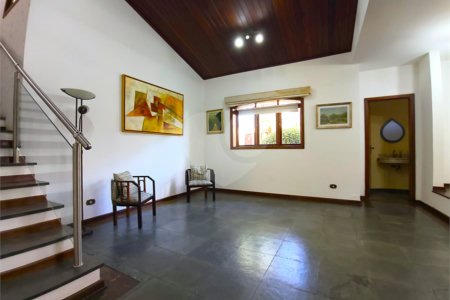 Casa à venda com 4 quartos, sendo 3 suítes,  no condomínio Village D'avignon, Sorocaba - SP
