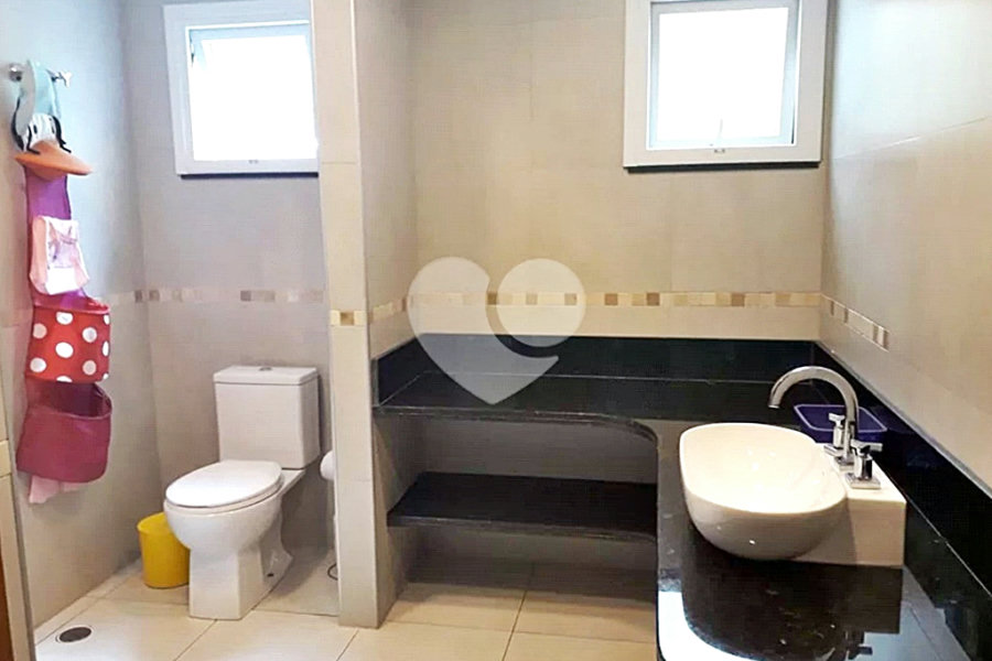Casa à venda com 4 quartos, sendo 2 suítes, no condomínio Campos de Mairiporã Gleba 1, Mairiporã - SP