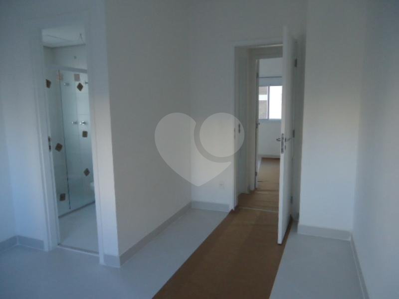 Apartamento à venda com 3 quartos, sendo 1 suíte, em Vila Suzana, São Paulo, SP