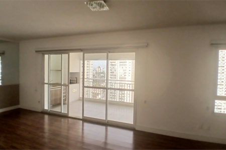 Apartamento para alugar com 3 quartos, sendo 1 suíte,  no Centro, São Bernardo do Campo, SP