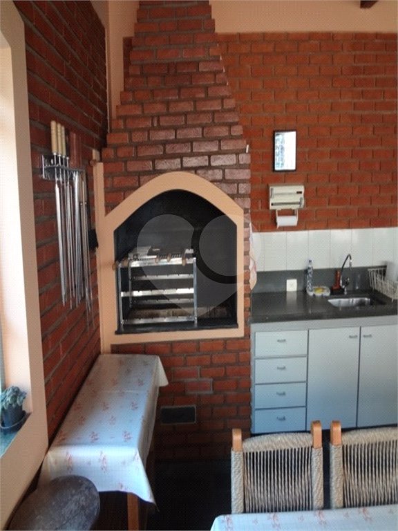 Casa à venda com 4 quartos, sendo 2 suítes,  no condomínio Acmti - Colinas do Mosteiro, Terras de Itaici e Recanto dos Pássaros, Indaiatuba - SP