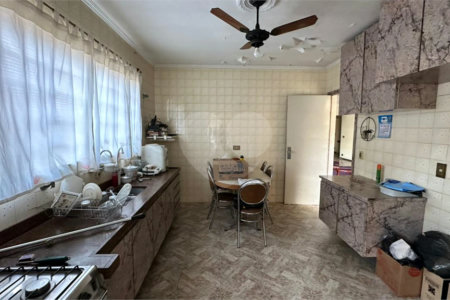 Casa à venda ou para alugar com 5 quartos, sendo 2 suítes, no Centro, Salto, SP
