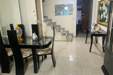 Sobrado à venda com 3 quartos, sendo 1 suíte,  em Vila Nova Pauliceia, São Paulo, SP