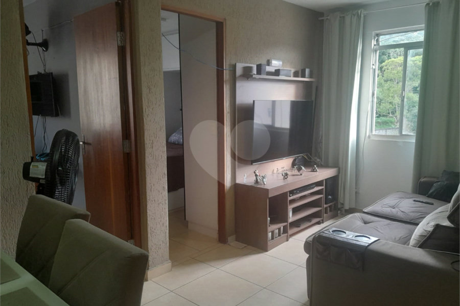 Apartamento à venda com 2 quartos em Cidade Tiradentes, São Paulo, SP