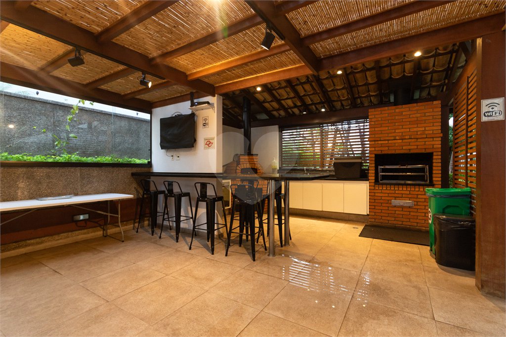 Apartamento à venda com 3 quartos, sendo 1 suíte,  em Indianópolis, São Paulo, SP