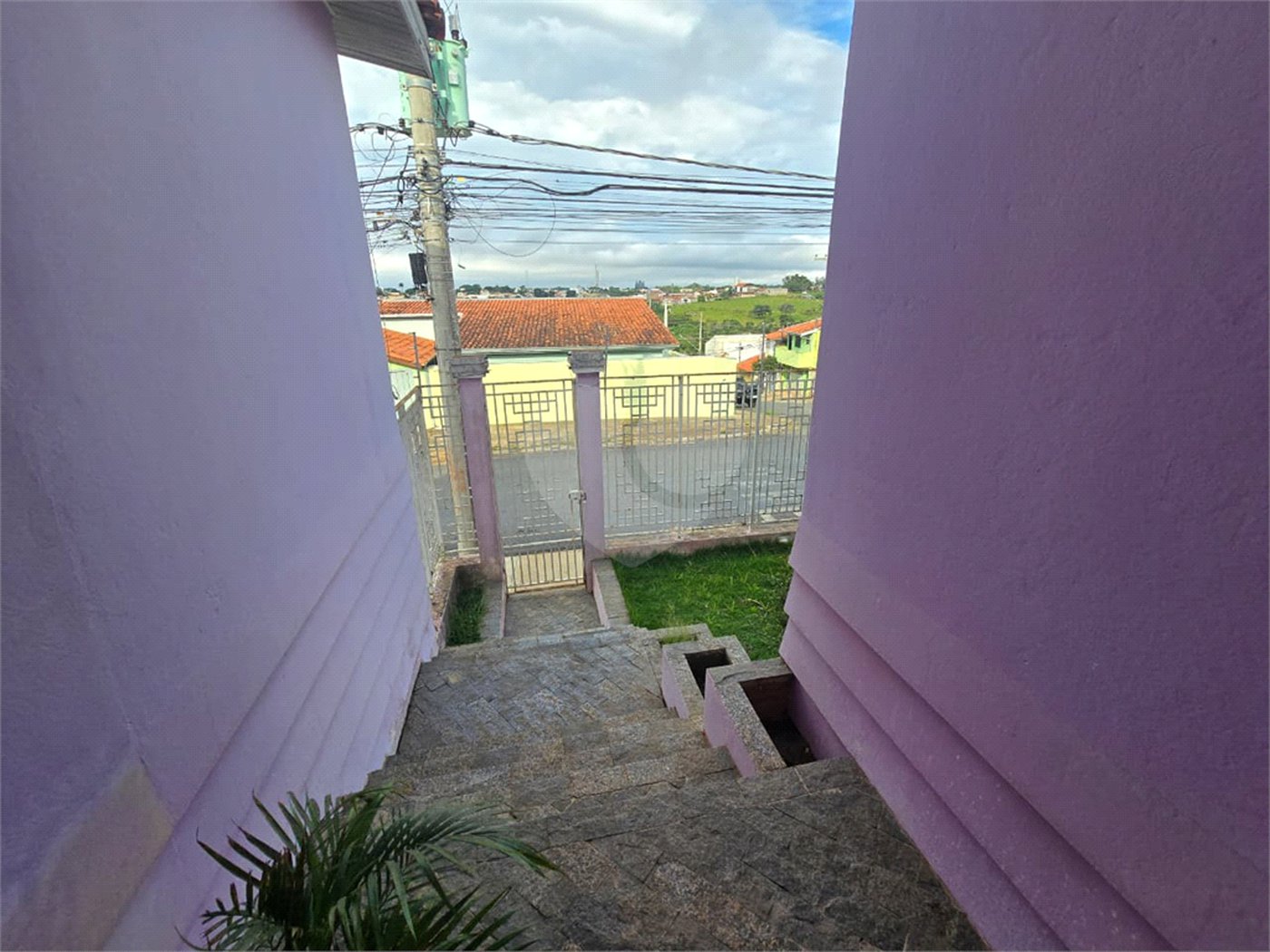 Casa à venda com 4 quartos, sendo 2 suítes,  em Vila Nastri, Itapetininga, SP