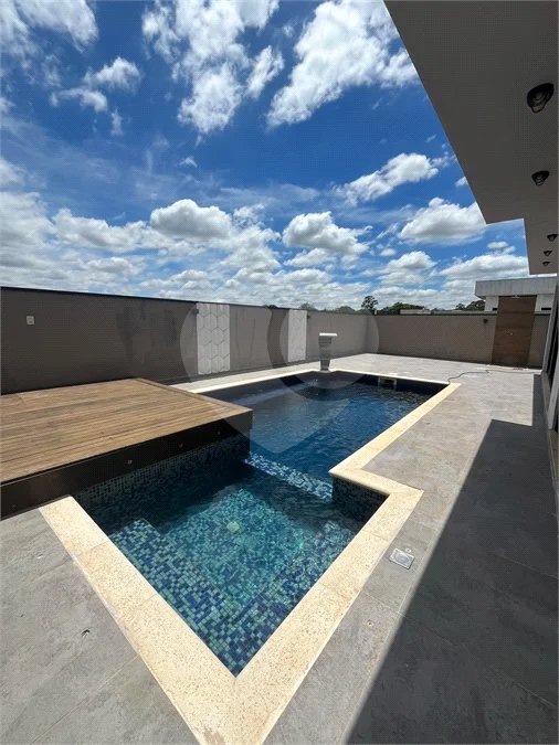 Casa de Alto Padrão à Venda – Condomínio Terra Magna | Indaiatuba/SP - Sofisticação, conforto e funcionalidade. Este magnífico sobrado possui 300 m² de área construída em um terreno de 420 m², com ambientes amplos, integrados e acabamentos de alto padrão. Destaques do imóvel - 4 dormitórios, sendo 3