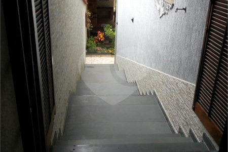 Chácara à venda com 3 quartos, sendo 1 suíte,  em Conjunto Habitacional Brás Cubas, Mogi das Cruzes, SP