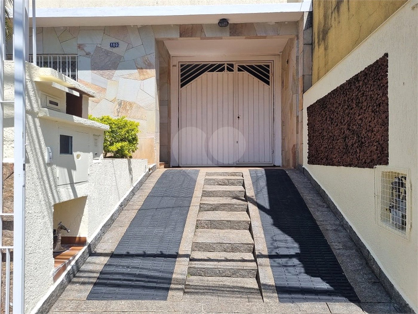 Casa à venda com 3 quartos, sendo 1 suíte, em Santana, São Paulo, SP