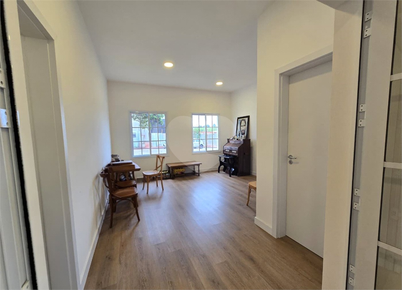 Casa à venda com 3 quartos, sendo 1 suíte,  no condomínio Golden Ville, Itapetininga - SP