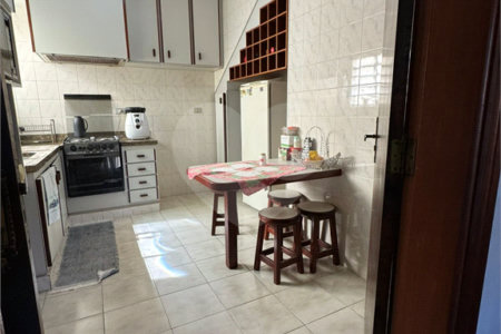 Casa à venda com 4 quartos, sendo 1 suíte,  em Vila Romão, Salto, SP