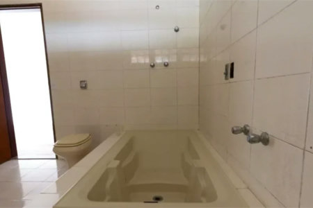 Casa à venda com 4 quartos, sendo 1 suíte,  em Vila Tiradentes, São Paulo, SP