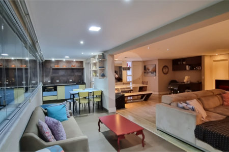 Apartamento à venda com 3 suítes em Jardim Londrina, São Paulo, SP