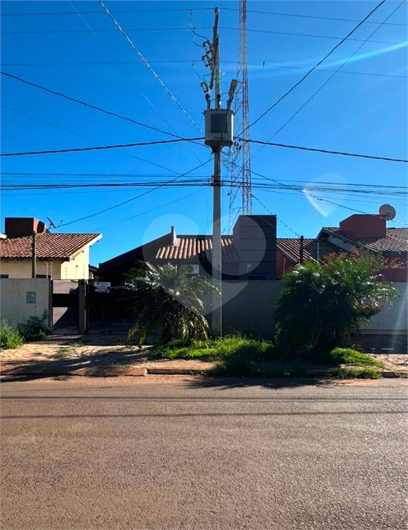Casa à venda com 4 quartos, sendo 2 suítes, em Residencial Ponta Porã II, Ponta Porã, MS
