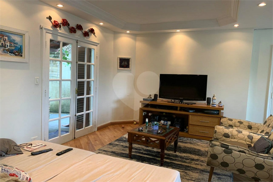 Sobrado à venda com 3 quartos, sendo 1 suíte, em Tremembé, São Paulo, SP