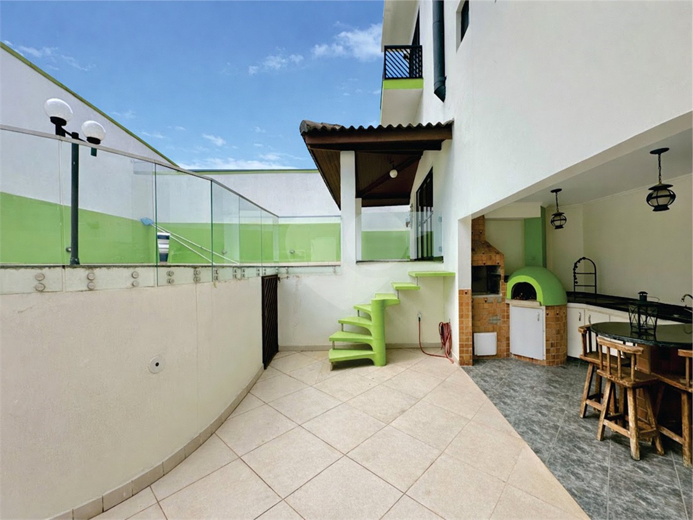 Casa à venda com 4 suítes no condomínio San Diego Park, Cotia - SP