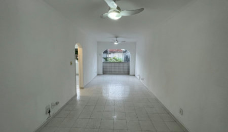 Apartamento 2 dormitórios + dependência, 1 vaga demarcada, no Campo Grande, Santos