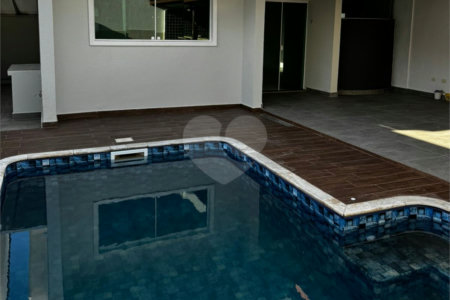Casa à venda com 3 quartos, sendo 1 suíte, no condomínio Residencial Villa dos Inglezes, Sorocaba - SP