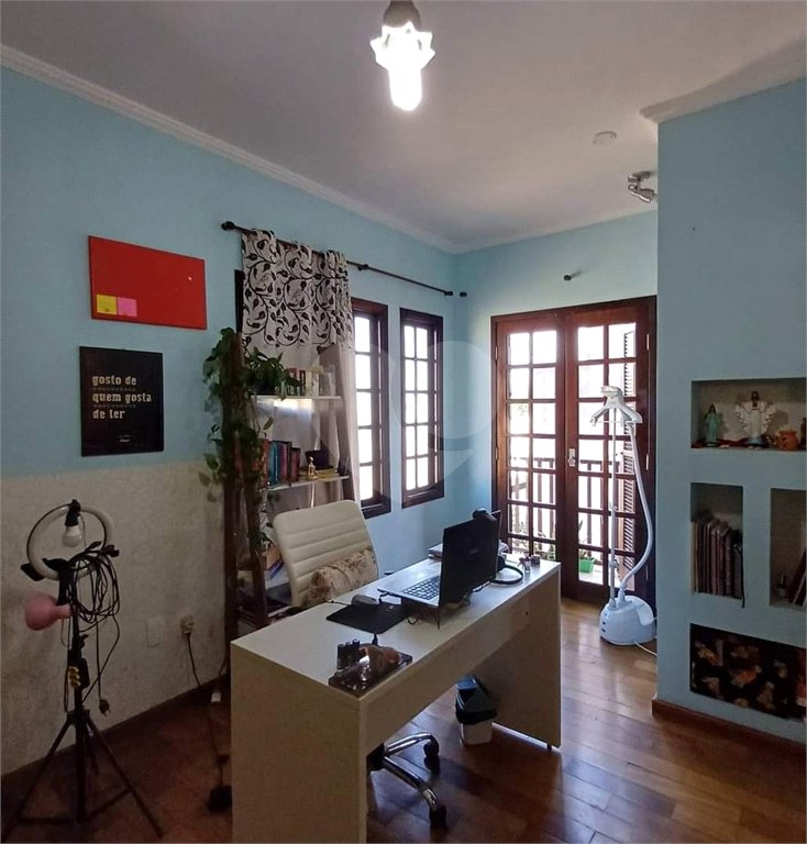 Sobrado à venda com 3 quartos, sendo 2 suítes,  em Jardim Marica, Mogi das Cruzes, SP
