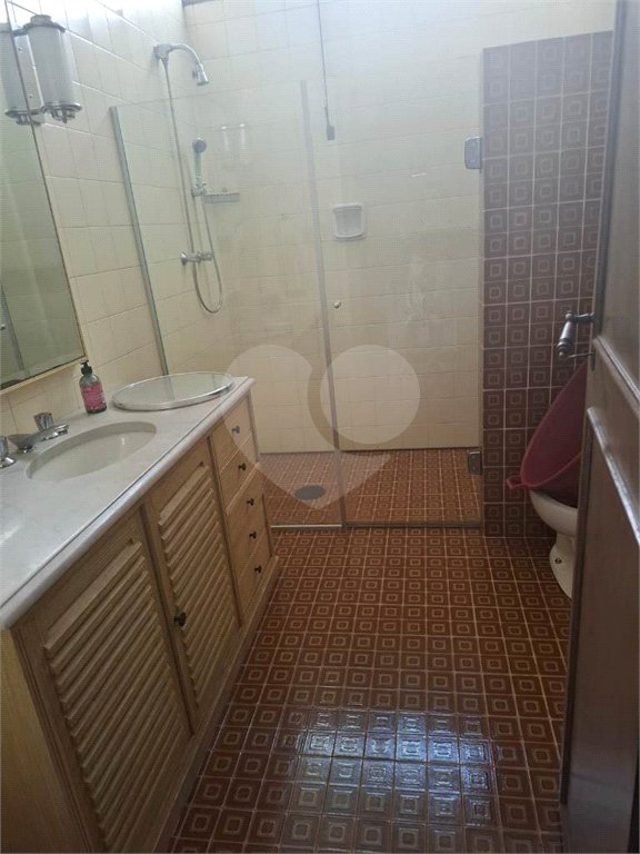 Casa à venda com 5 quartos, sendo 3 suítes,  em Alto da Boa Vista, São Paulo, SP