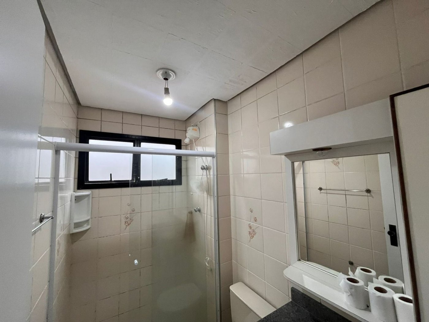 Apartamento com 2 dormitórios à venda, 65 m² por R$ 360.000,00 - Vila Júlia - Guarujá/SP