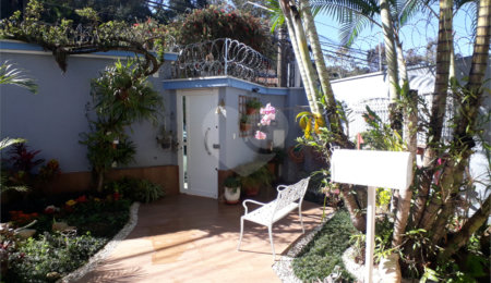 Sobrado à venda com 3 suítes em Horto Florestal, São Paulo, SP