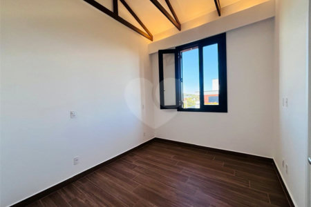 Casa à venda com 4 quartos, sendo 3 suítes, no condomínio Residencial Chácara Ondina, Sorocaba - SP